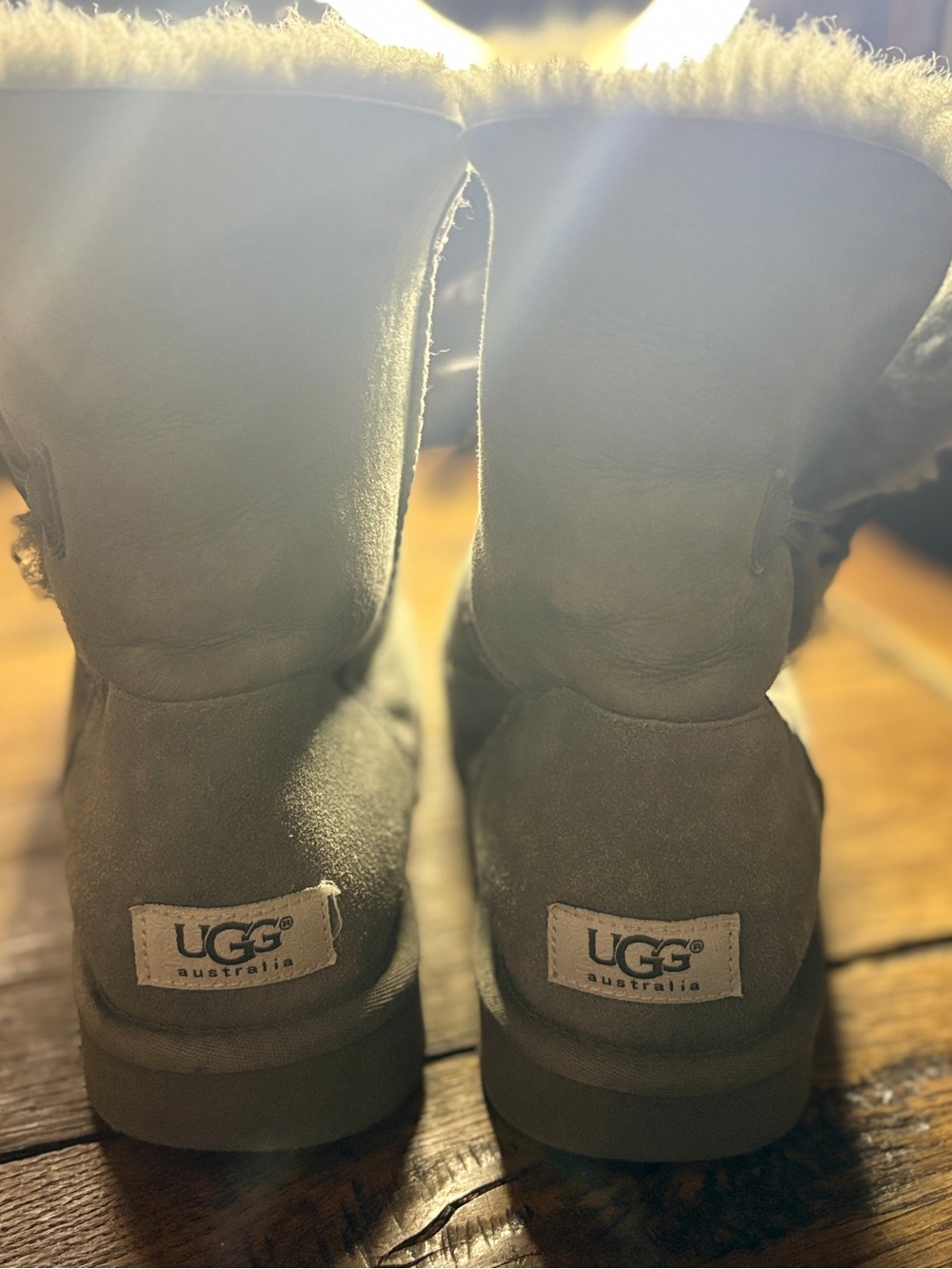UGG Bailey Button Grey Suede Shearling Boots Women's Size 8 S/N 5803